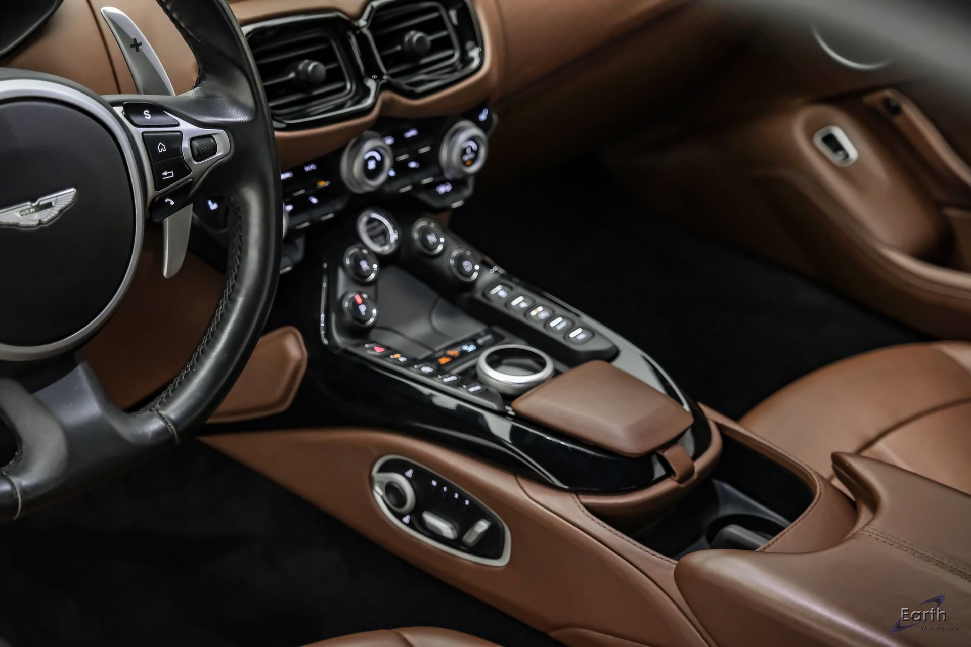 Used 2020 Aston Martin V8 Vantage Coupe RWD image 47