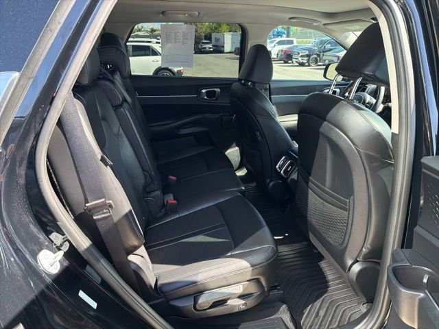 Certified 2025 Kia Sorento S w/ Panoramic Sunroof Package AWD/4WD image 33