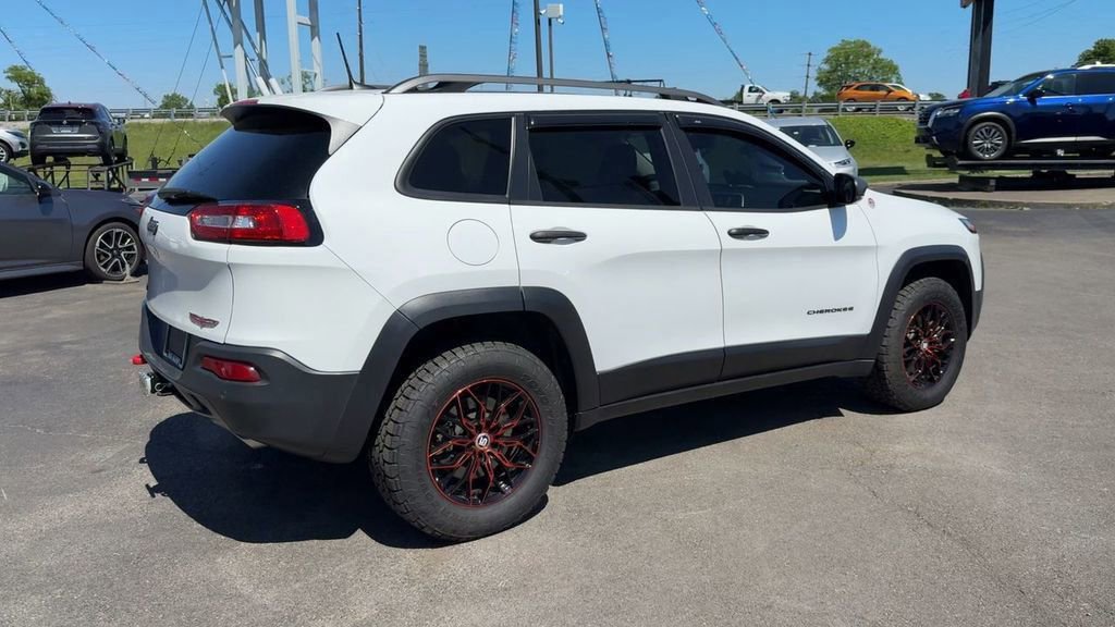 Used 2018 Jeep Cherokee Trailhawk w/ Comfort/Convenience Group AWD/4WD image 7