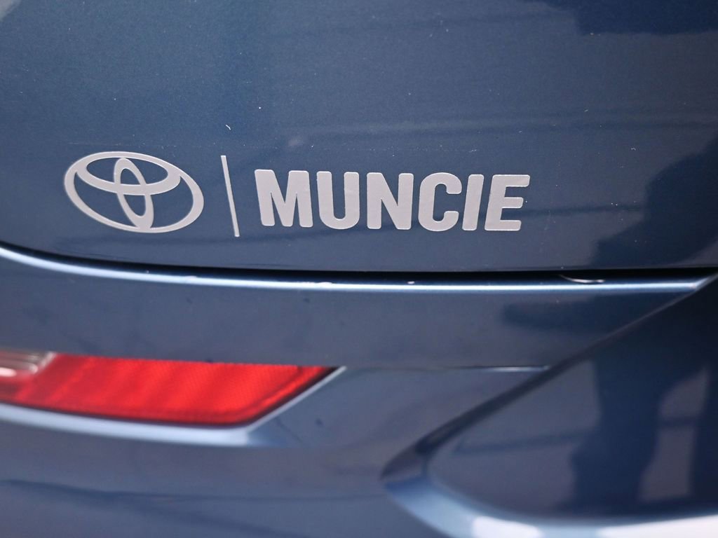 Used 2024 Buick Encore GX Avenir w/ Avenir Convenience Package FWD image 40