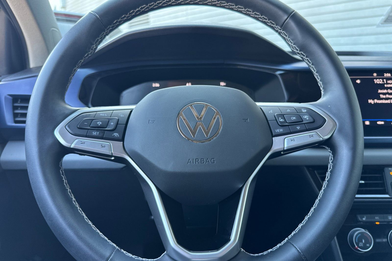 Used 2023 Volkswagen Taos SE image 23