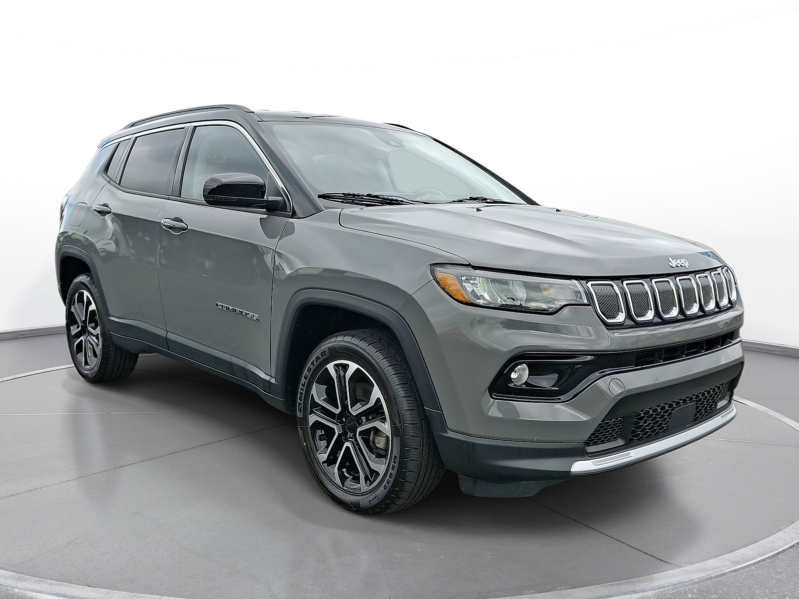 Used 2022 Jeep Compass Limited AWD/4WD image 1