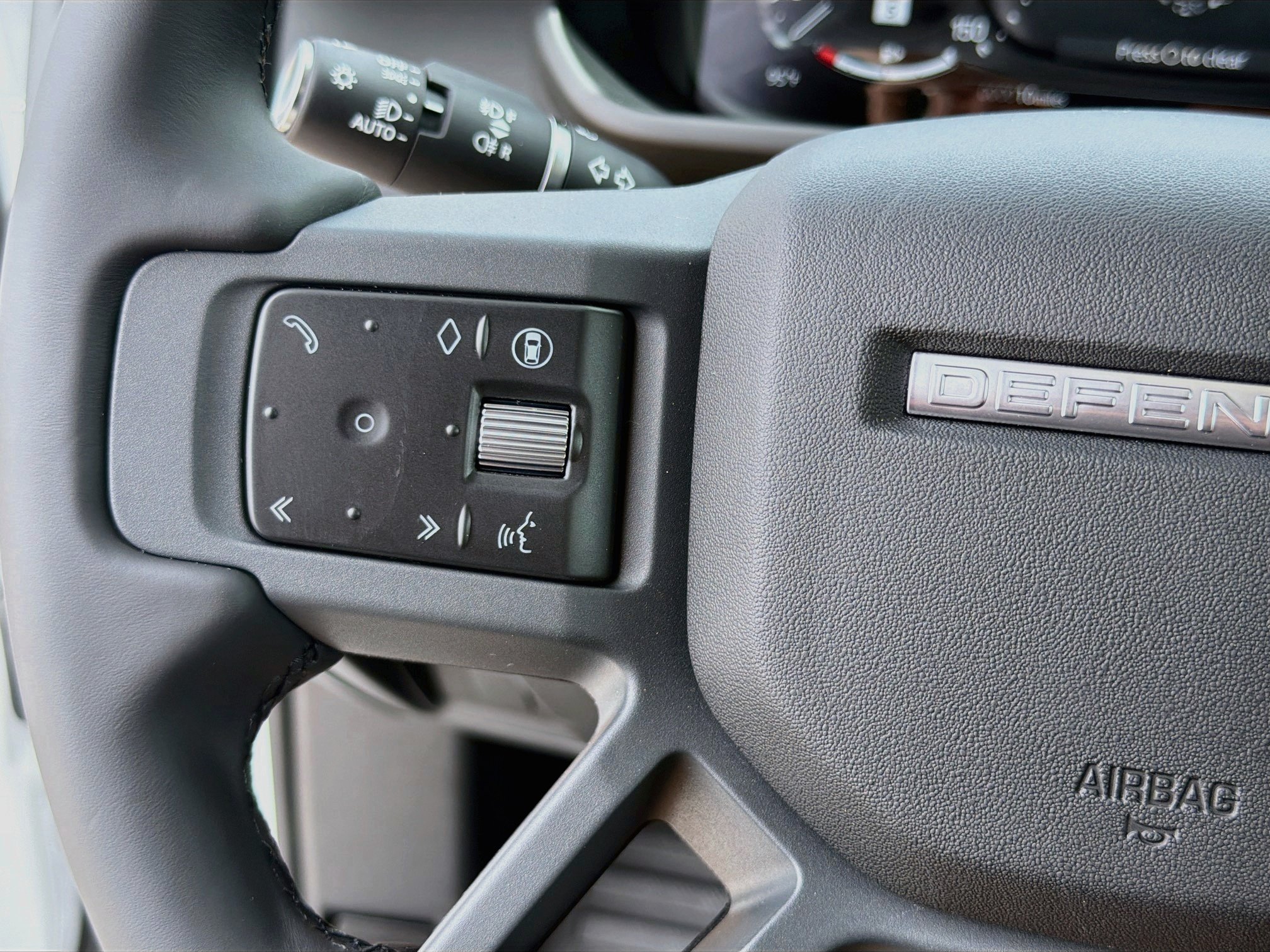 New 2026 Land Rover Defender 110 S AWD/4WD image 38