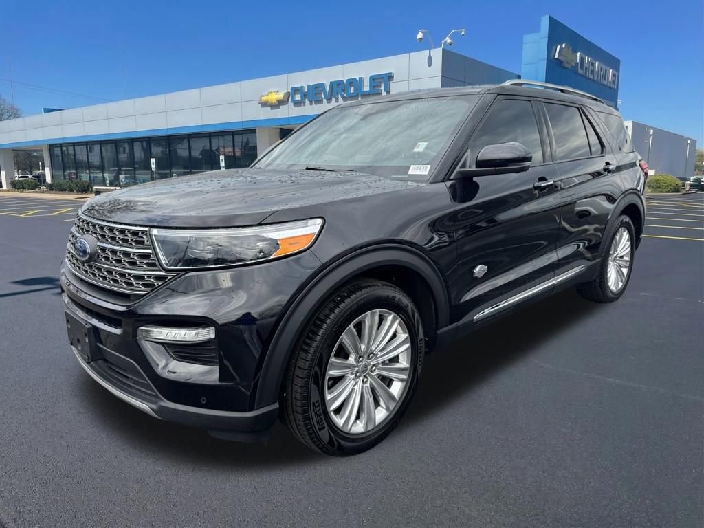 Used 2023 Ford Explorer King Ranch w/ Technology Package image 3