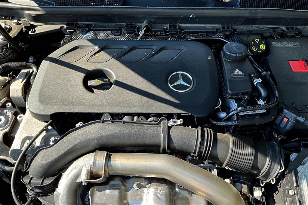 Certified 2024 Mercedes-Benz CLA 250 4MATIC image 33