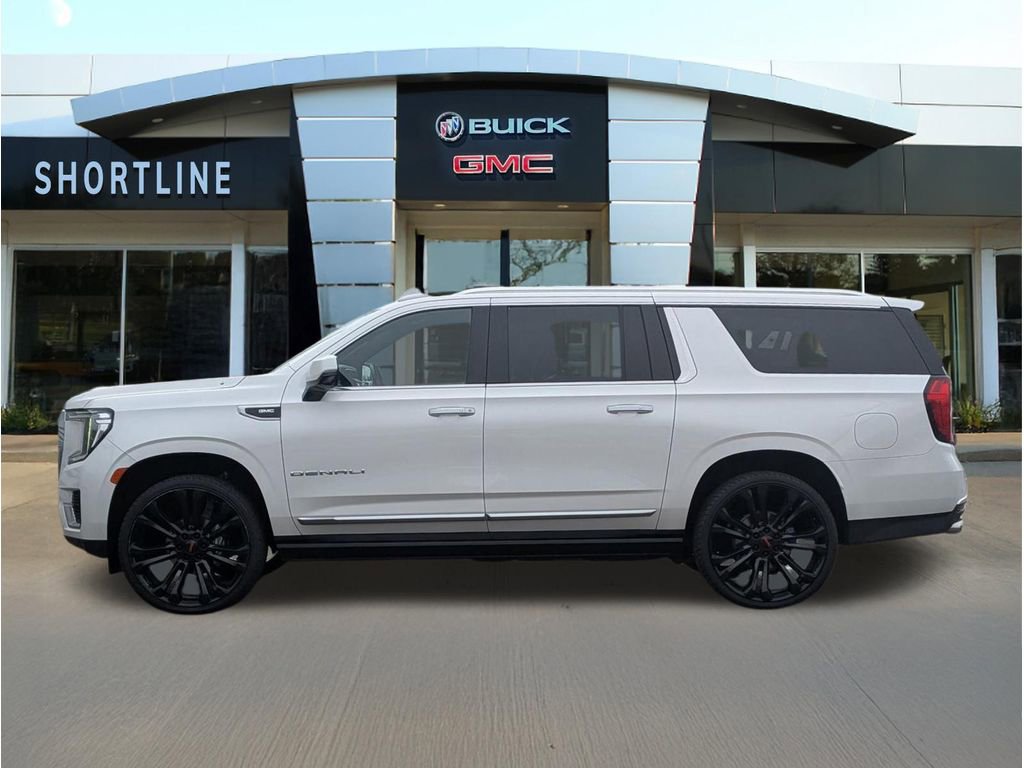 Used 2021 GMC Yukon XL Denali w/ Denali Premium Package RWD image 6