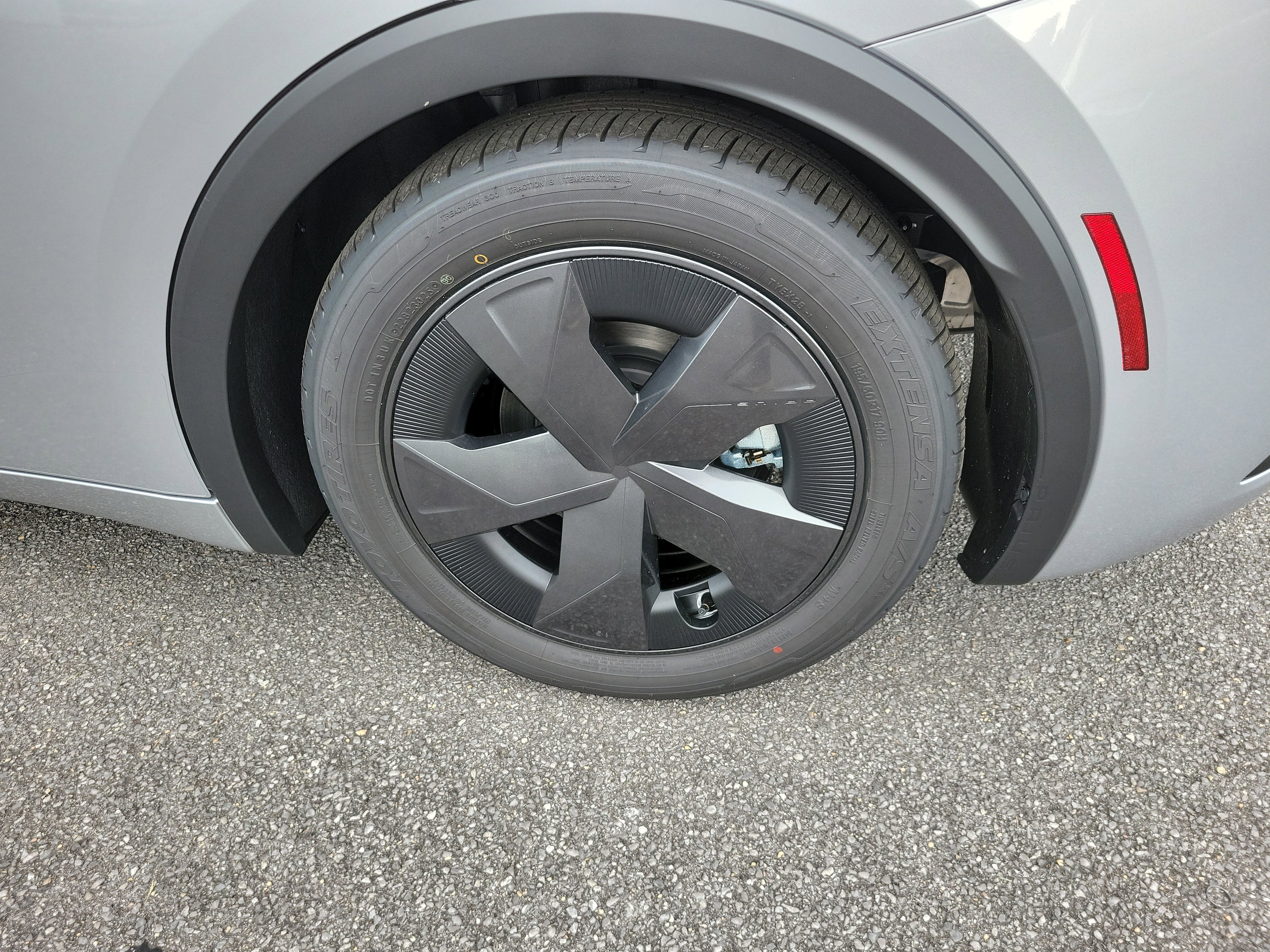 New 2026 Toyota Prius Plug-In Hybrid image 8