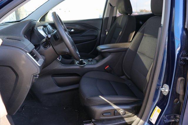 Used 2022 GMC Terrain SLE w/ Driver Convenience Package image 16