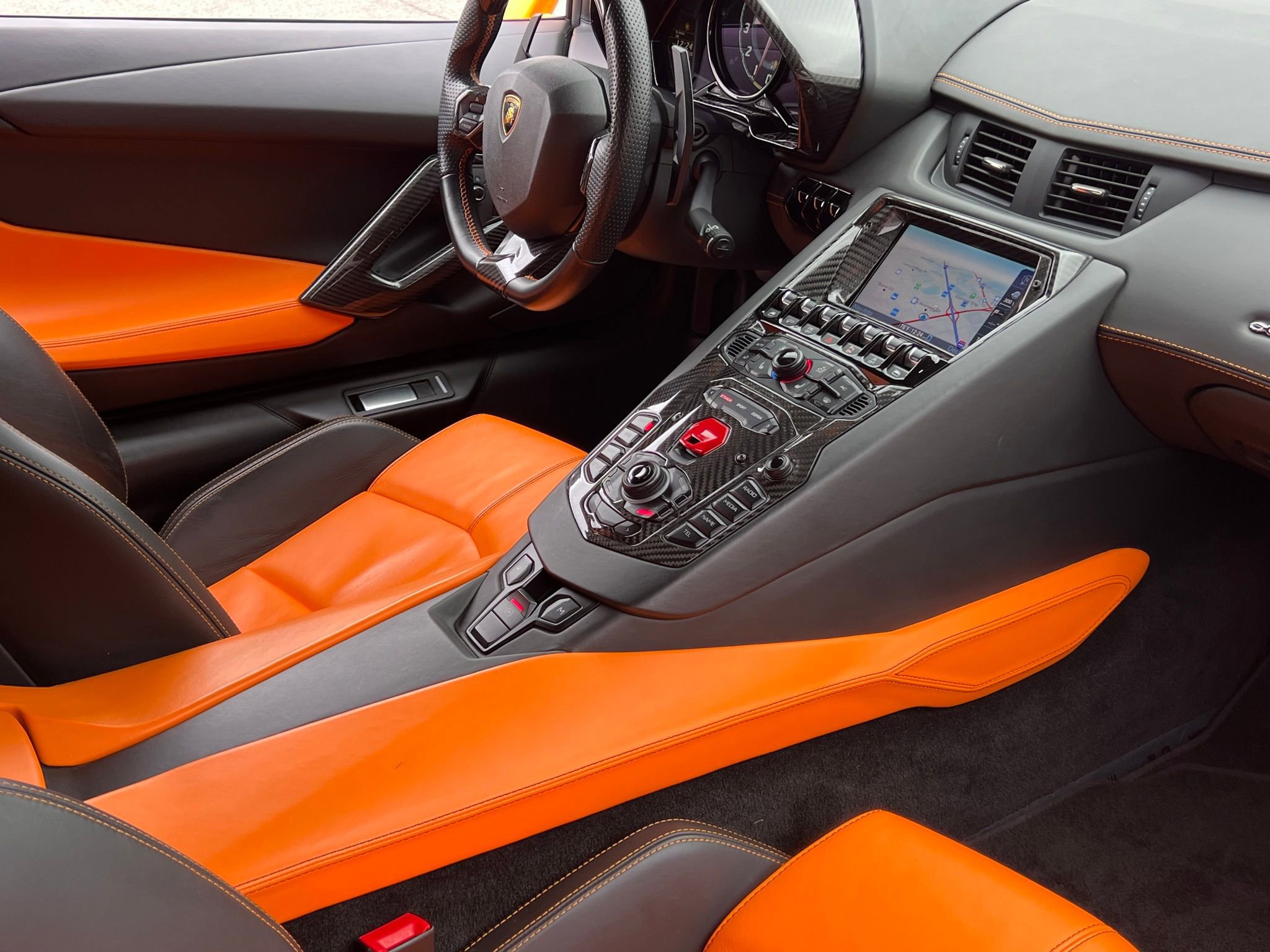 Used 2014 Lamborghini Aventador LP 700-4 image 41