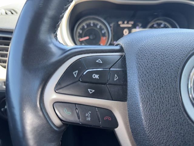 Used 2014 Jeep Cherokee Latitude AWD/4WD image 33