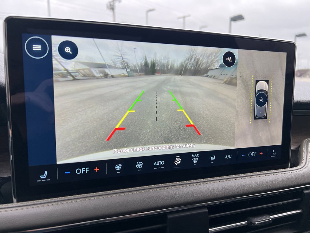 Used 2023 Lincoln Corsair Reserve w/ Equipment Group 201A image 14