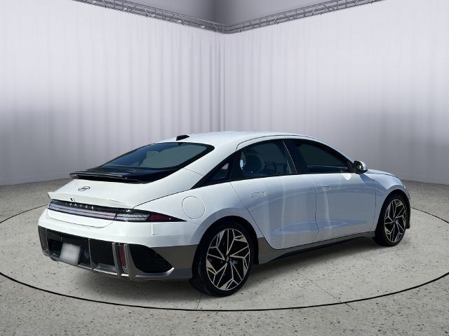 Used 2023 Hyundai Ioniq 6 SEL RWD image 9