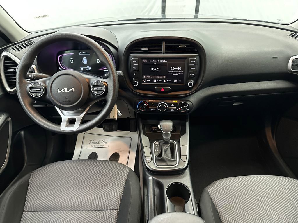Used 2024 Kia Soul LX w/ Option Group 015 FWD image 21