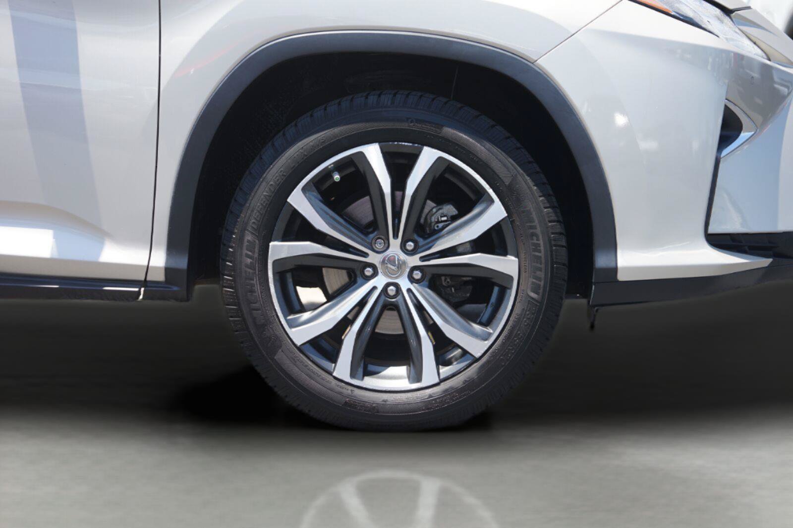 Used 2017 Lexus RX 350 FWD w/ Premium Package image 4
