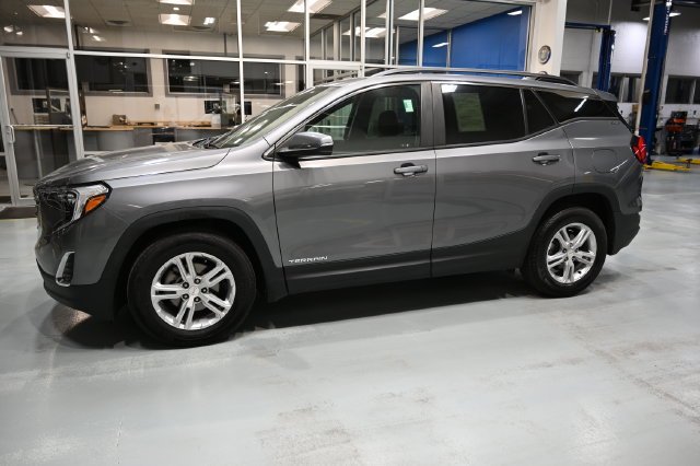 Used 2021 GMC Terrain SLE w/ Driver Convenience Package FWD image 7