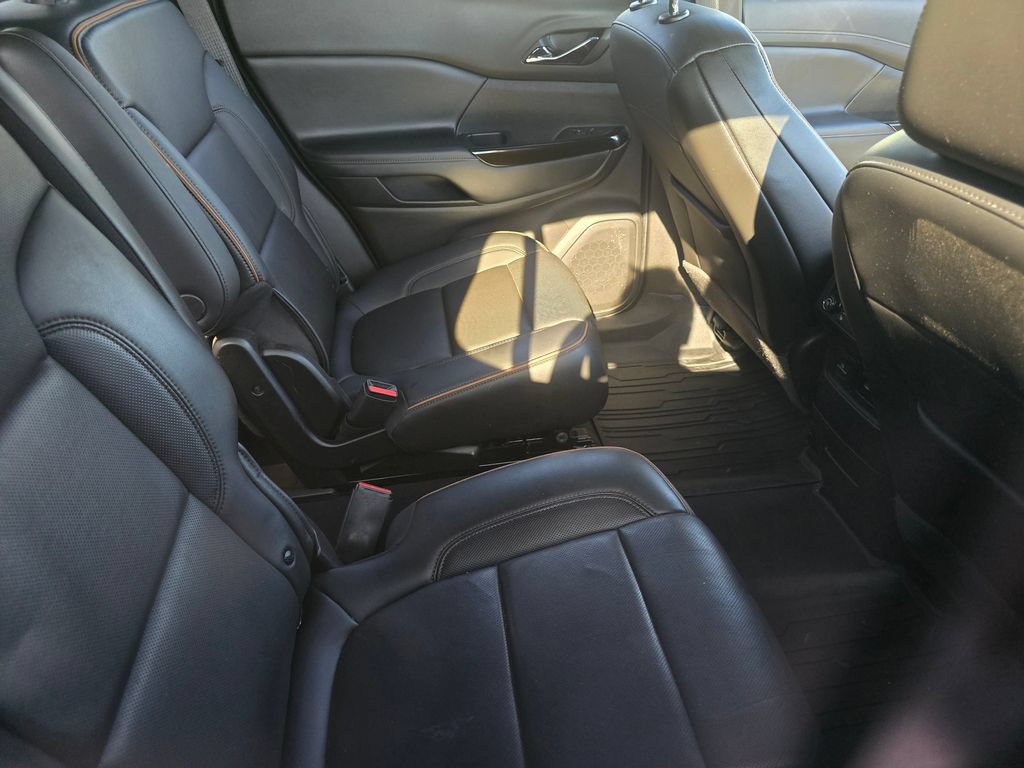 Used 2021 GMC Acadia AT4 w/ Technology Package AWD/4WD image 12