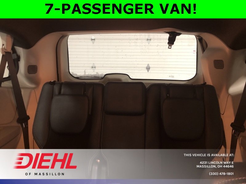Used 2018 Dodge Grand Caravan SXT image 17