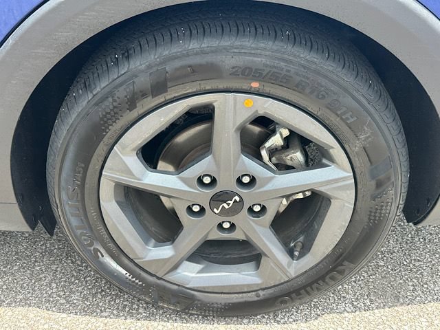 Used 2025 Kia K4 FWD image 29