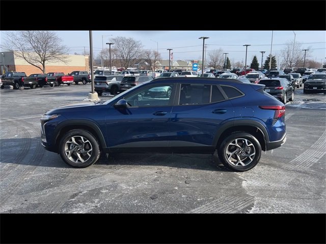 Certified 2024 Chevrolet Trax LT w/ Driver Confidence Package image 5