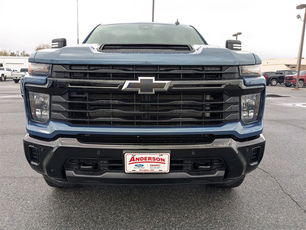 Used 2025 Chevrolet Silverado 2500 Custom w/ Custom Value Package image 9