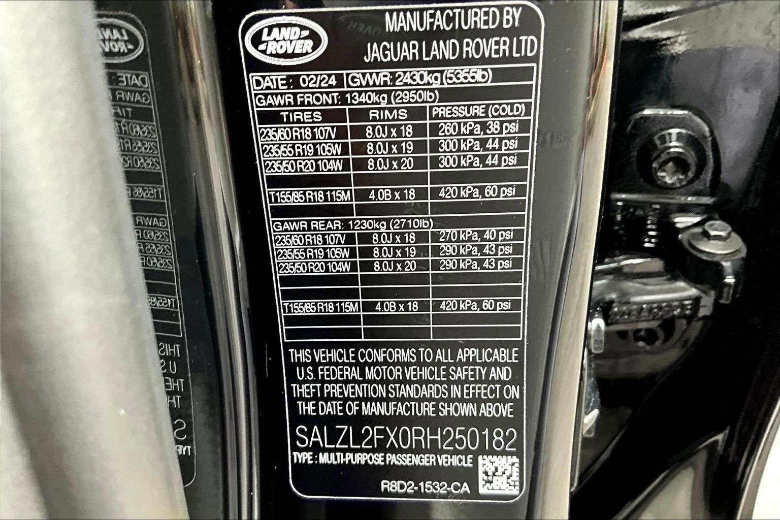 Used 2024 Land Rover Range Rover Evoque Dynamic SE image 34