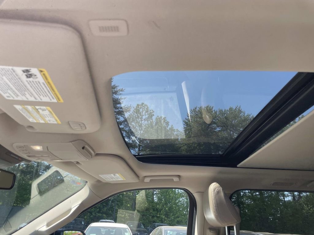 Used 2024 Ford Expedition Limited image 19