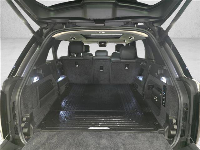 Used 2023 Land Rover Range Rover Long Wheelbase SE AWD/4WD image 13