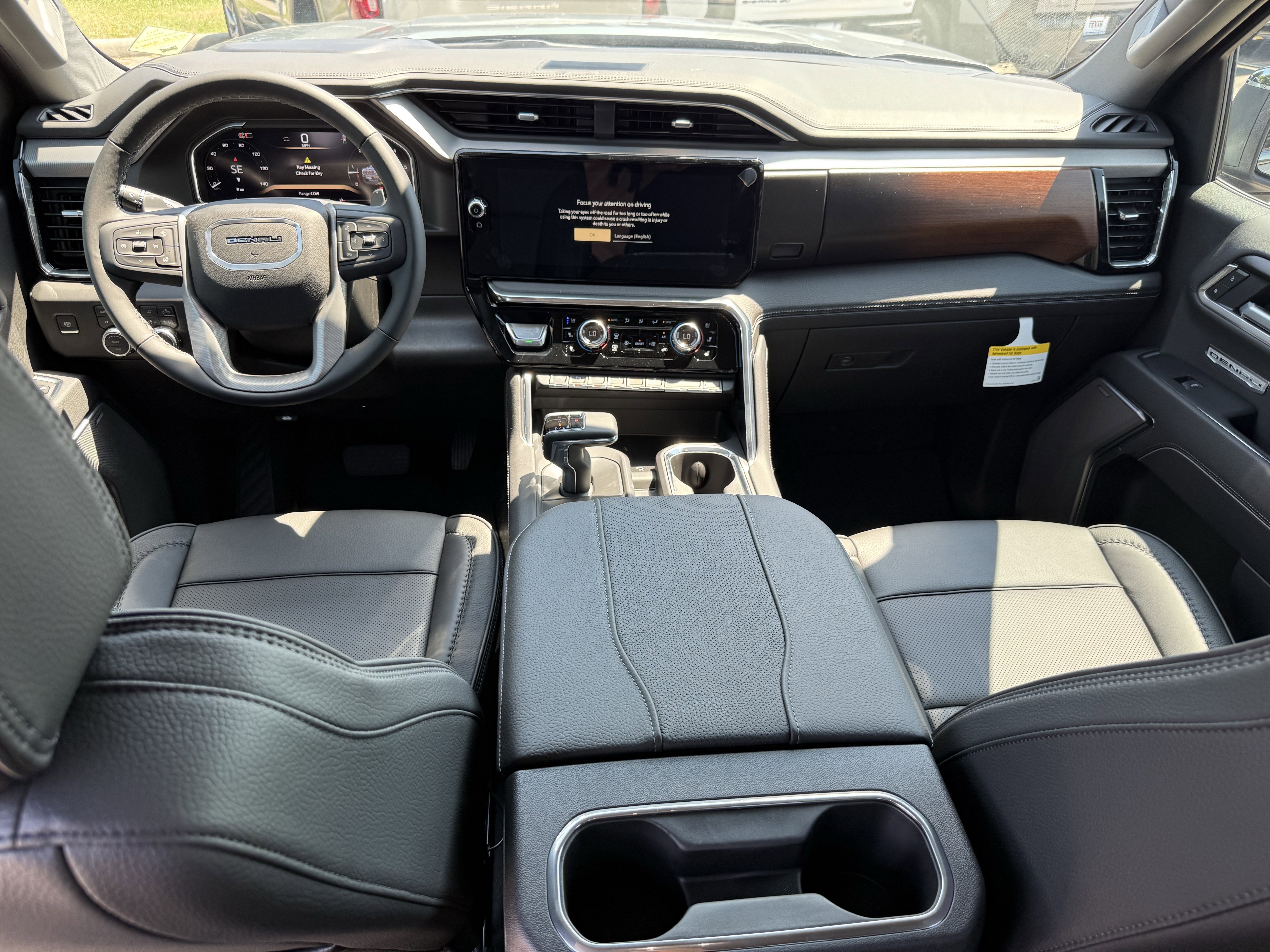New 2026 GMC Sierra 1500 Denali w/ Denali Reserve Package image 10