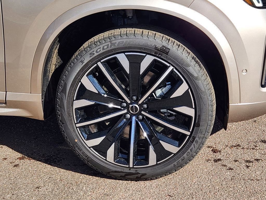 New 2026 Volvo XC90 T8 Plus w/ Protection Package Premier AWD/4WD image 30