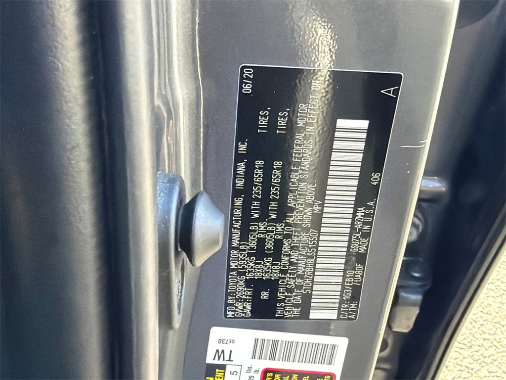 Used 2020 Toyota Highlander XLE image 35