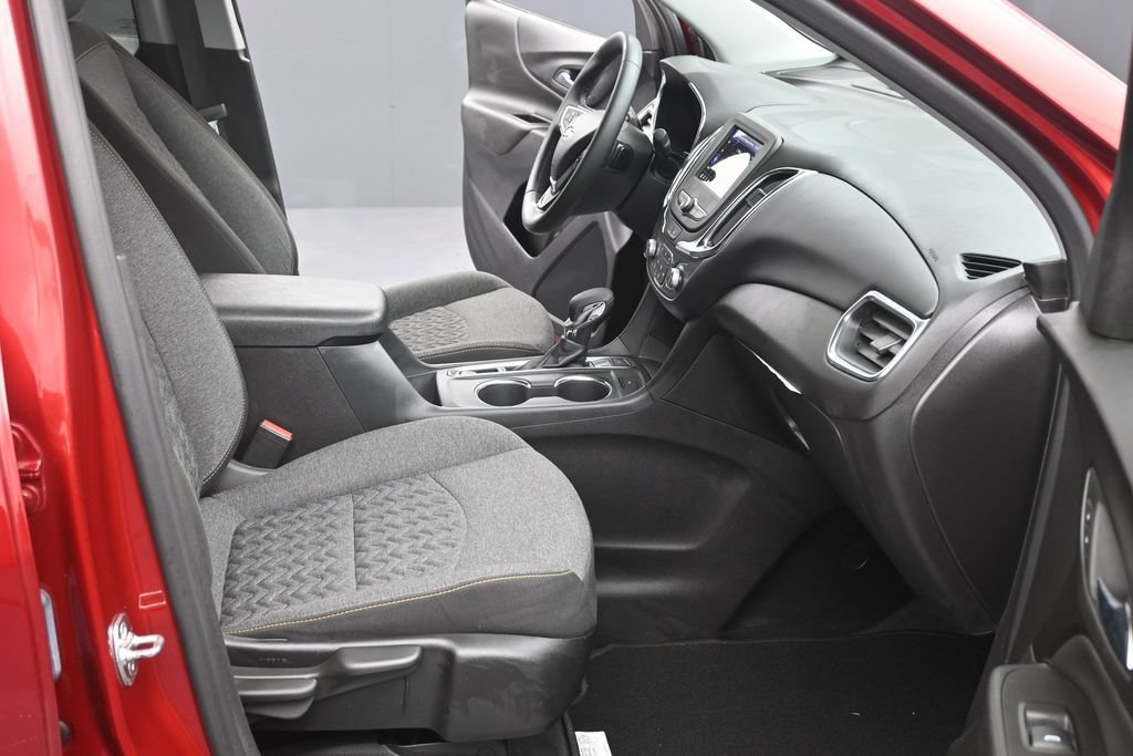 Used 2024 Chevrolet Equinox LT AWD/4WD image 11