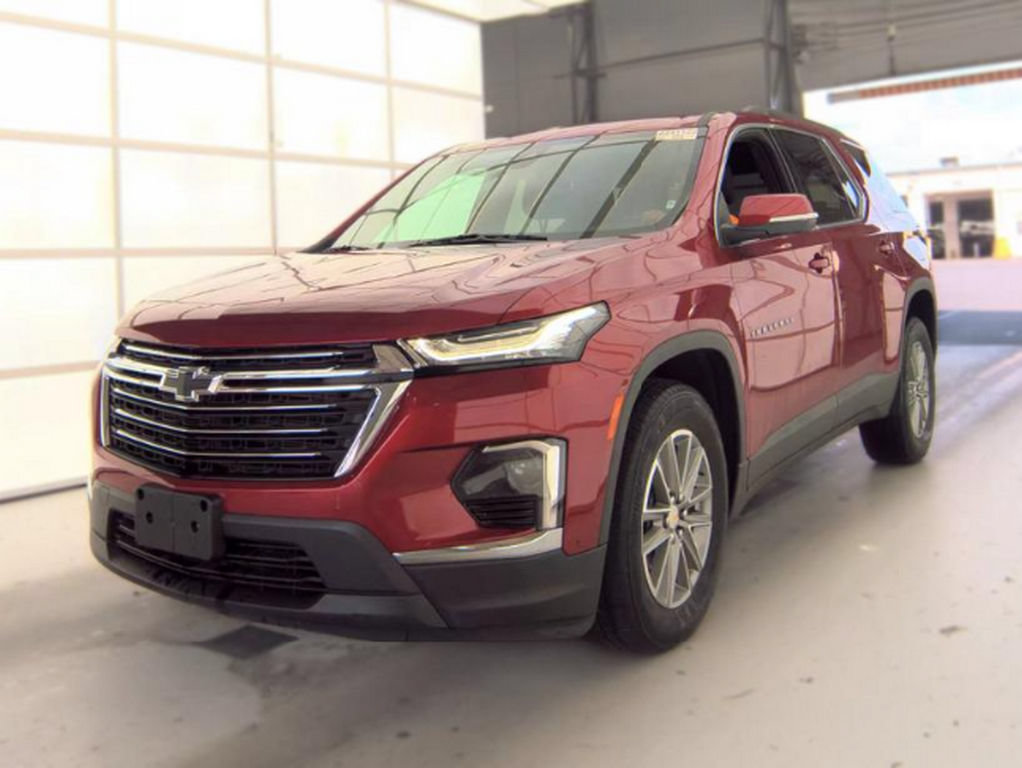 Used 2023 Chevrolet Traverse LT AWD/4WD image 2