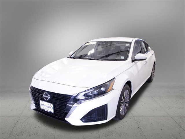 Used 2023 Nissan Altima 2.5 SV