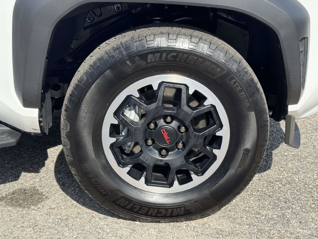 Certified 2025 Toyota 4Runner TRD Off-Road Premium w/ Tow Technology Package AWD/4WD image 27