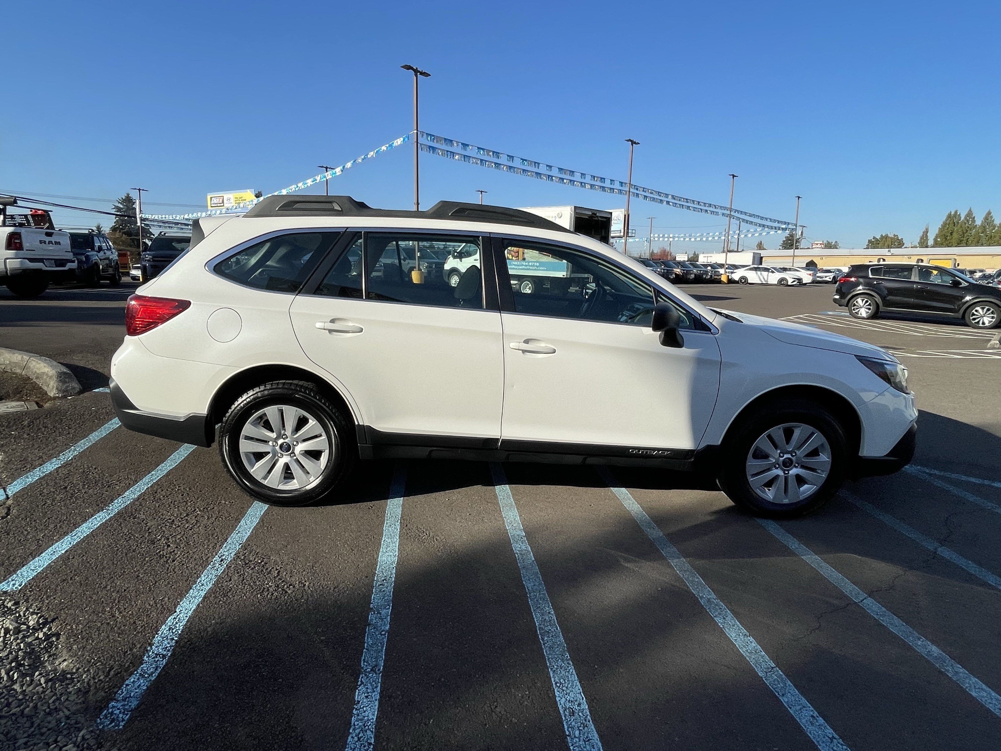 Used 2019 Subaru Outback 2.5i AWD/4WD image 6