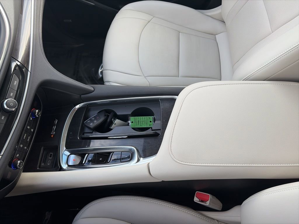 Used 2024 Buick Enclave Essence w/ Experience Buick Package image 21