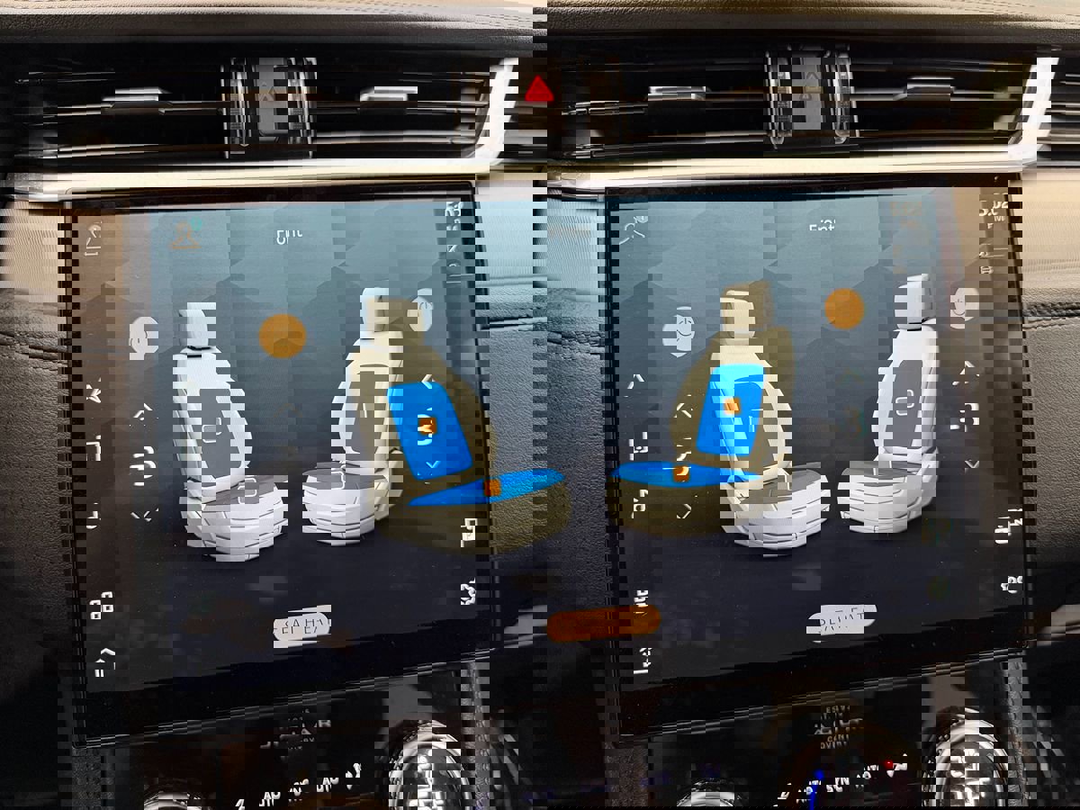 Used 2022 Jaguar F-PACE S image 24