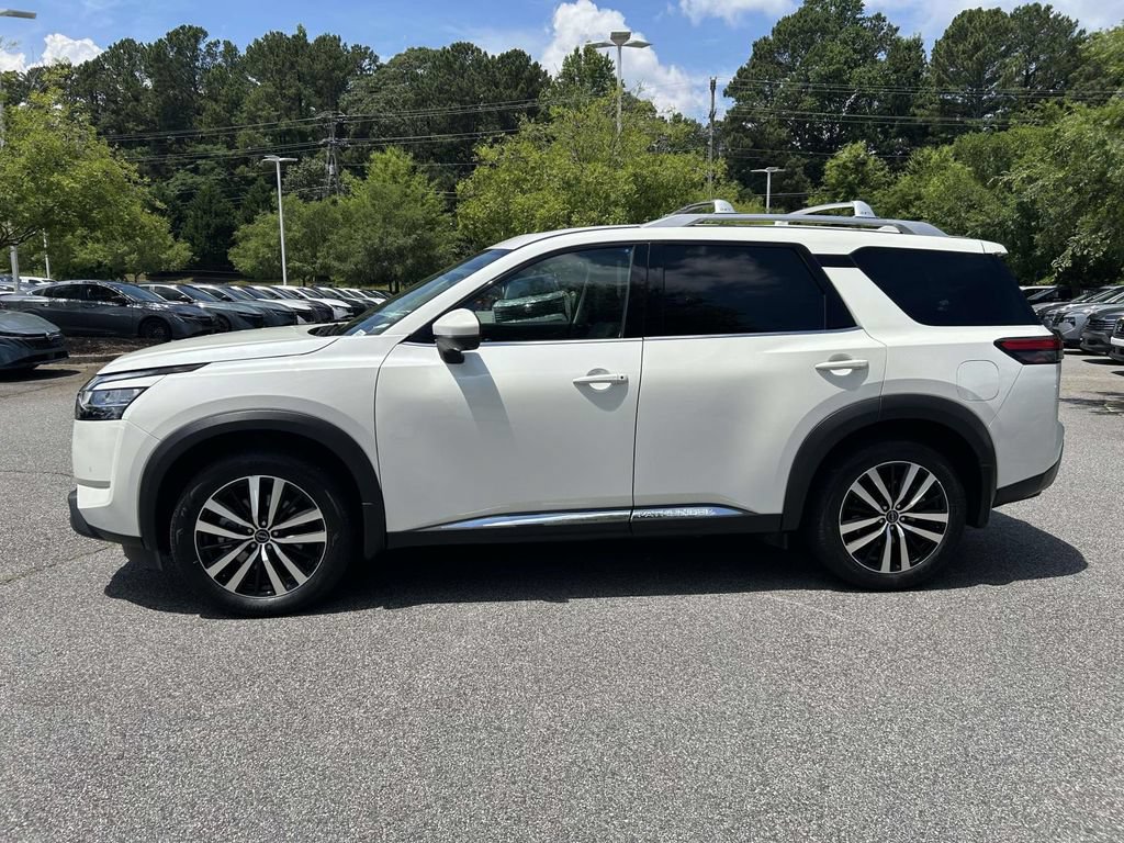 Used 2024 Nissan Pathfinder Platinum w/ Cargo Package FWD video 2