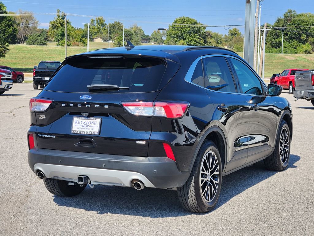 Used 2022 Ford Escape Titanium w/ Titanium Premium Package image 5