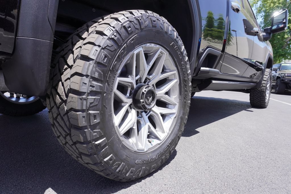 New 2025 GMC Sierra 2500 Denali w/ Denali Reserve Package AWD/4WD image 8