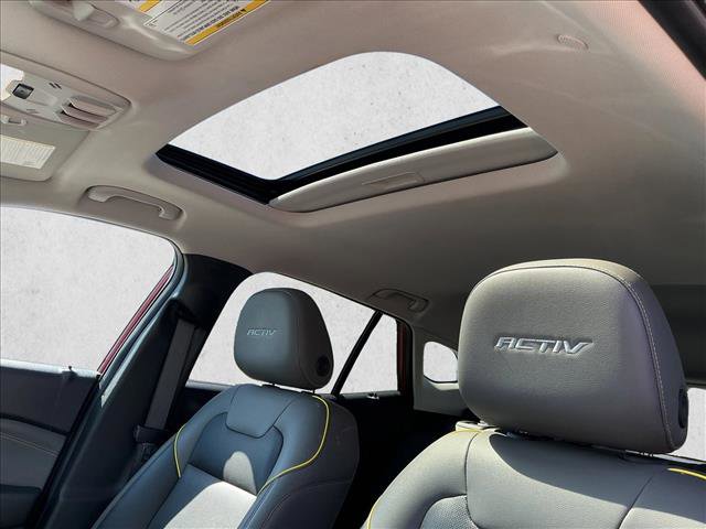 Used 2024 Chevrolet Trax ACTIV w/ Sunroof Package FWD image 13