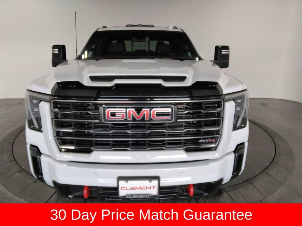 Used 2025 GMC Sierra 2500 AT4 image 2
