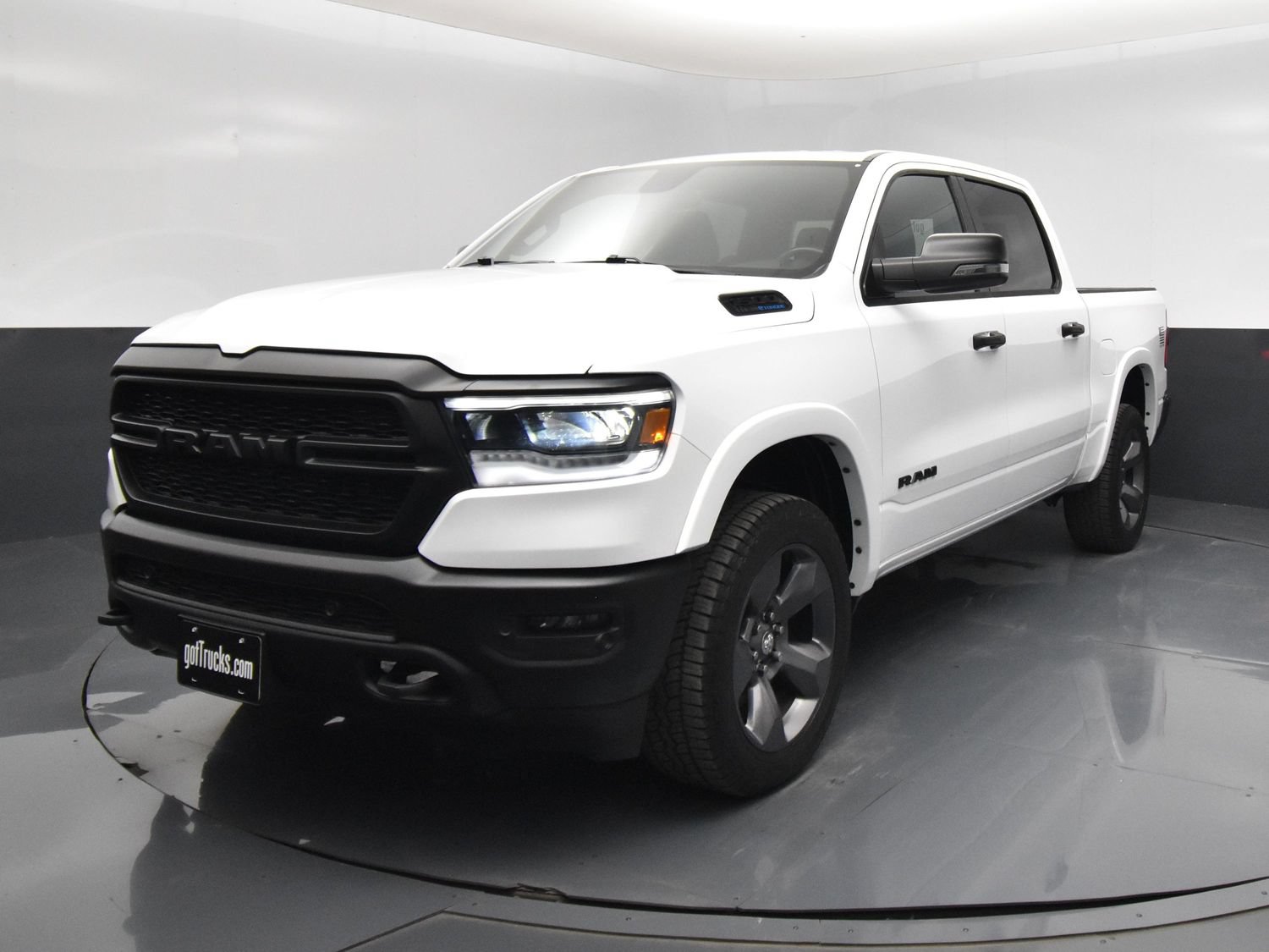 Used 2023 RAM 1500 Lone Star AWD/4WD image 2