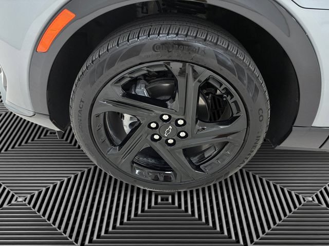 Certified 2026 Chevrolet Equinox EV RS AWD/4WD image 9