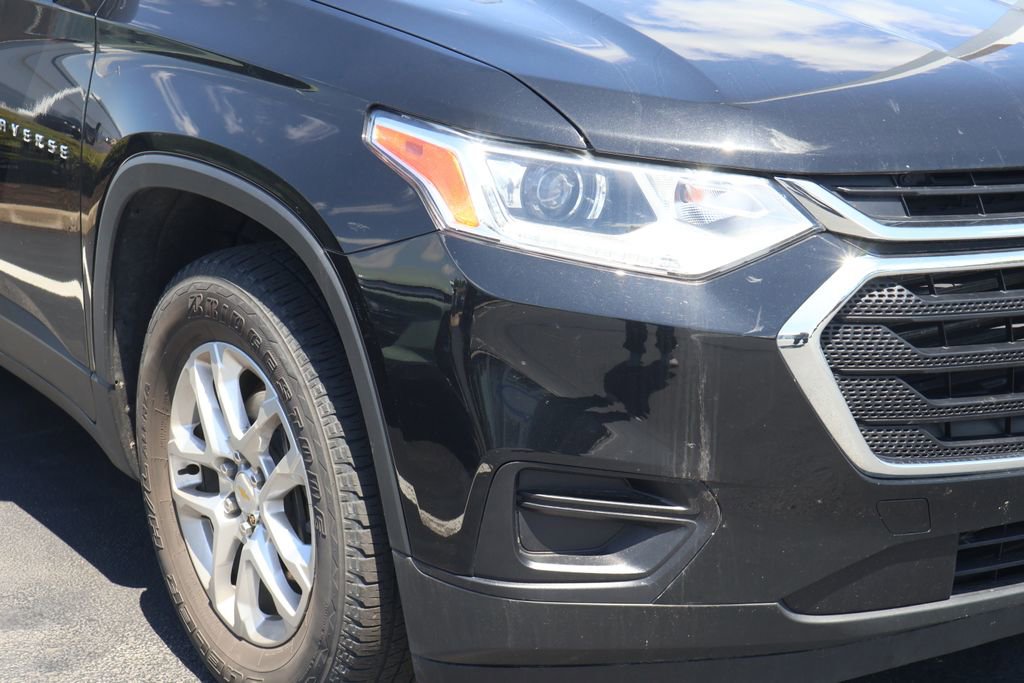 Used 2018 Chevrolet Traverse LS FWD image 4
