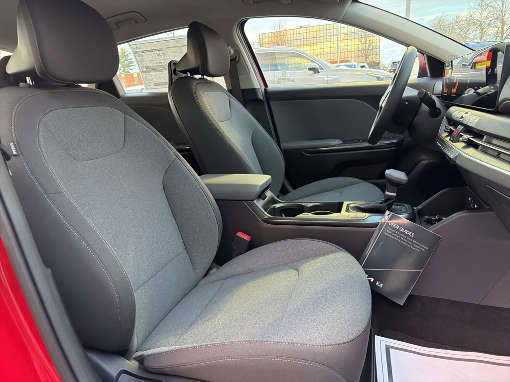 New 2025 Kia K4 LXS image 14