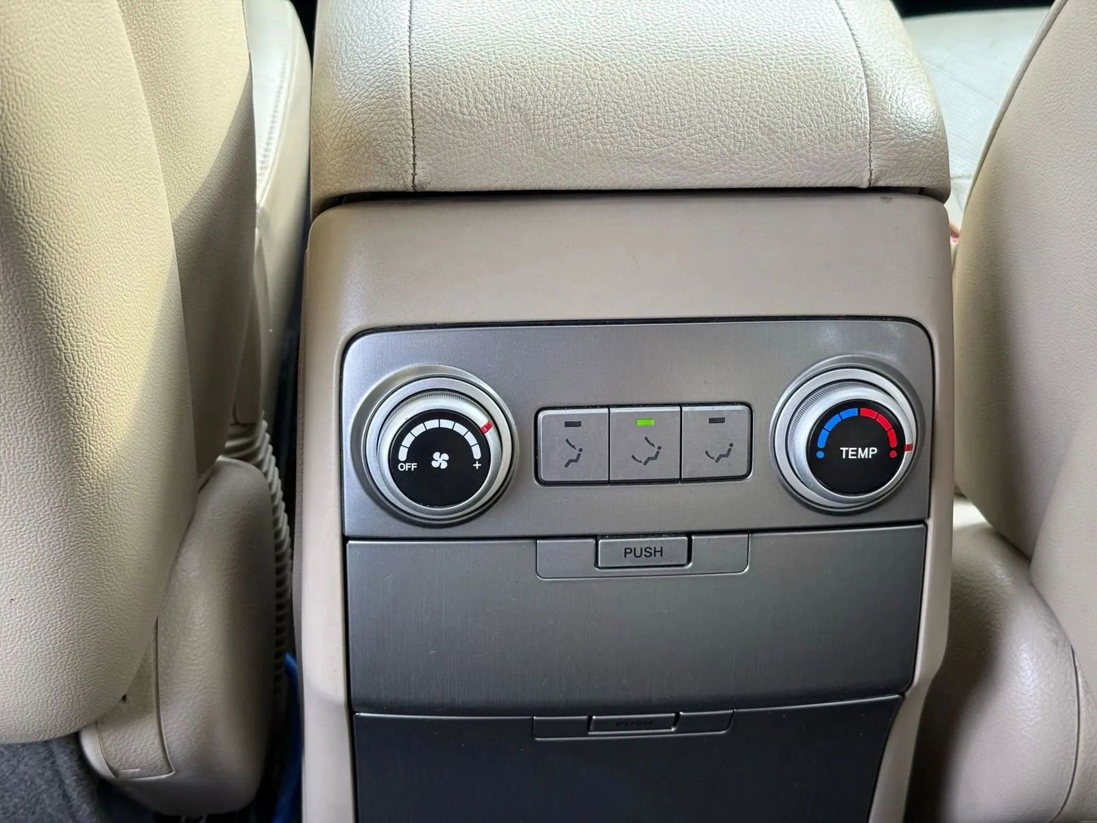 Used 2008 Hyundai Veracruz Limited image 45