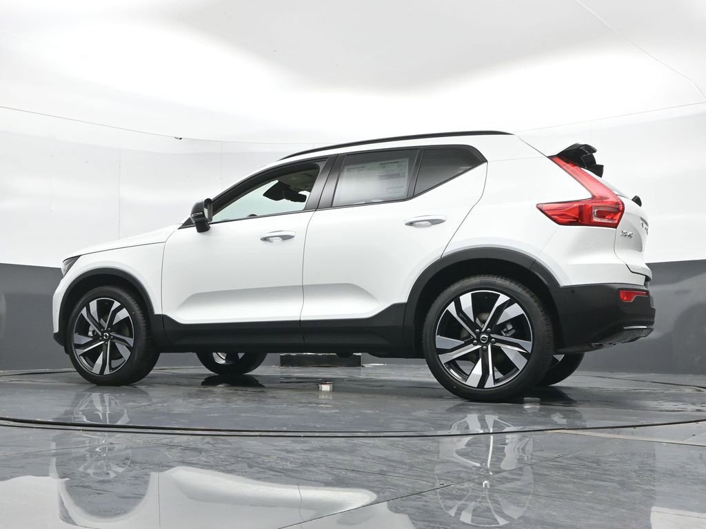 New 2026 Volvo XC40 B5 Ultra w/ Climate Package AWD/4WD image 45
