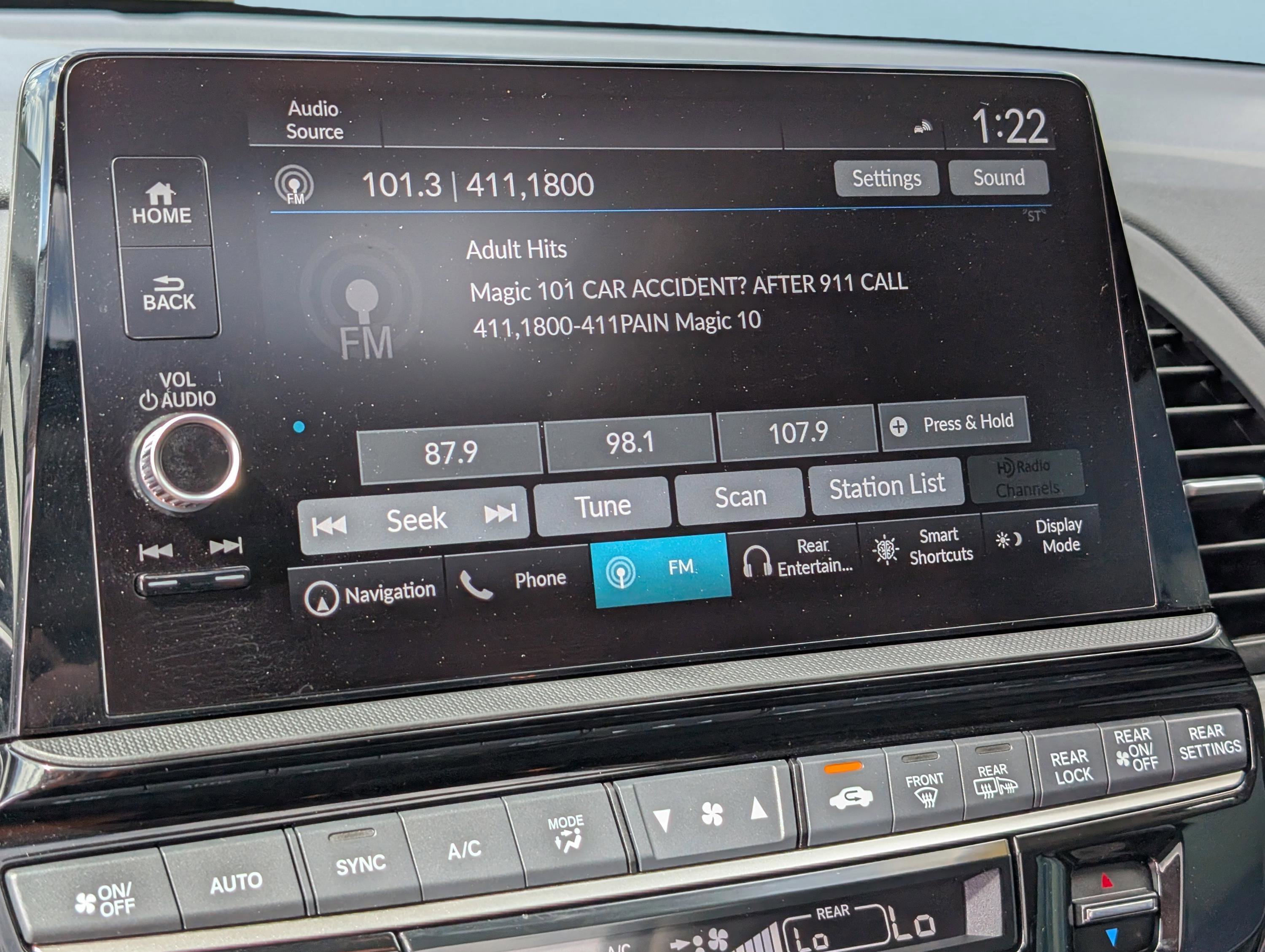 Used 2025 Honda Odyssey Elite image 25