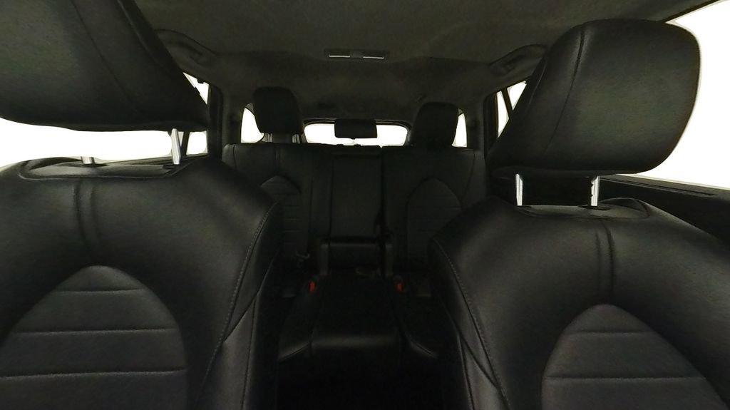 Certified 2023 Toyota Highlander XLE AWD/4WD image 30